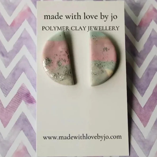 Half moon studs Pastel